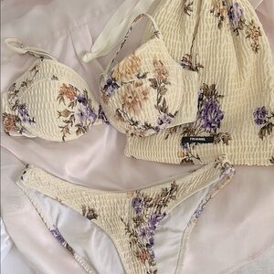 NWOT Triangl Saria Floral Bikini set with bag XS